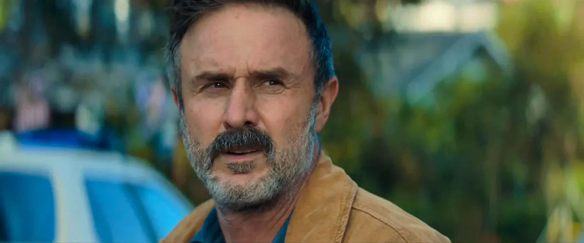 Dewey, played by David Arquette, looking grizzled